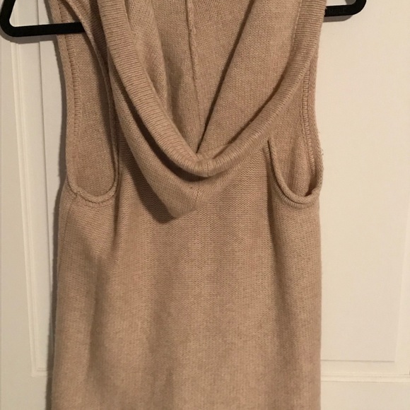 Banana Republic hooded sweater vest size small - Picture 2 of 3